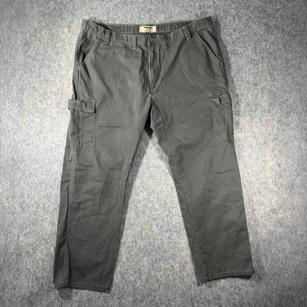 Wrangler Authentics Men's Relaxed Fit Cargo Pants / 46x32 / Cotton Twill ZM6LGOD